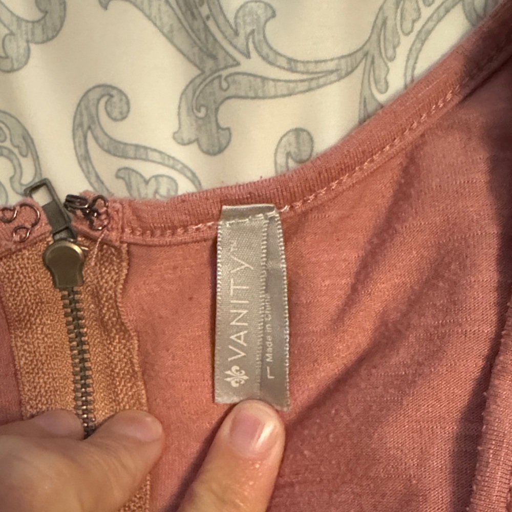 Vanity Mauve Crochet Detail Tank Top - Picture 3 of 4